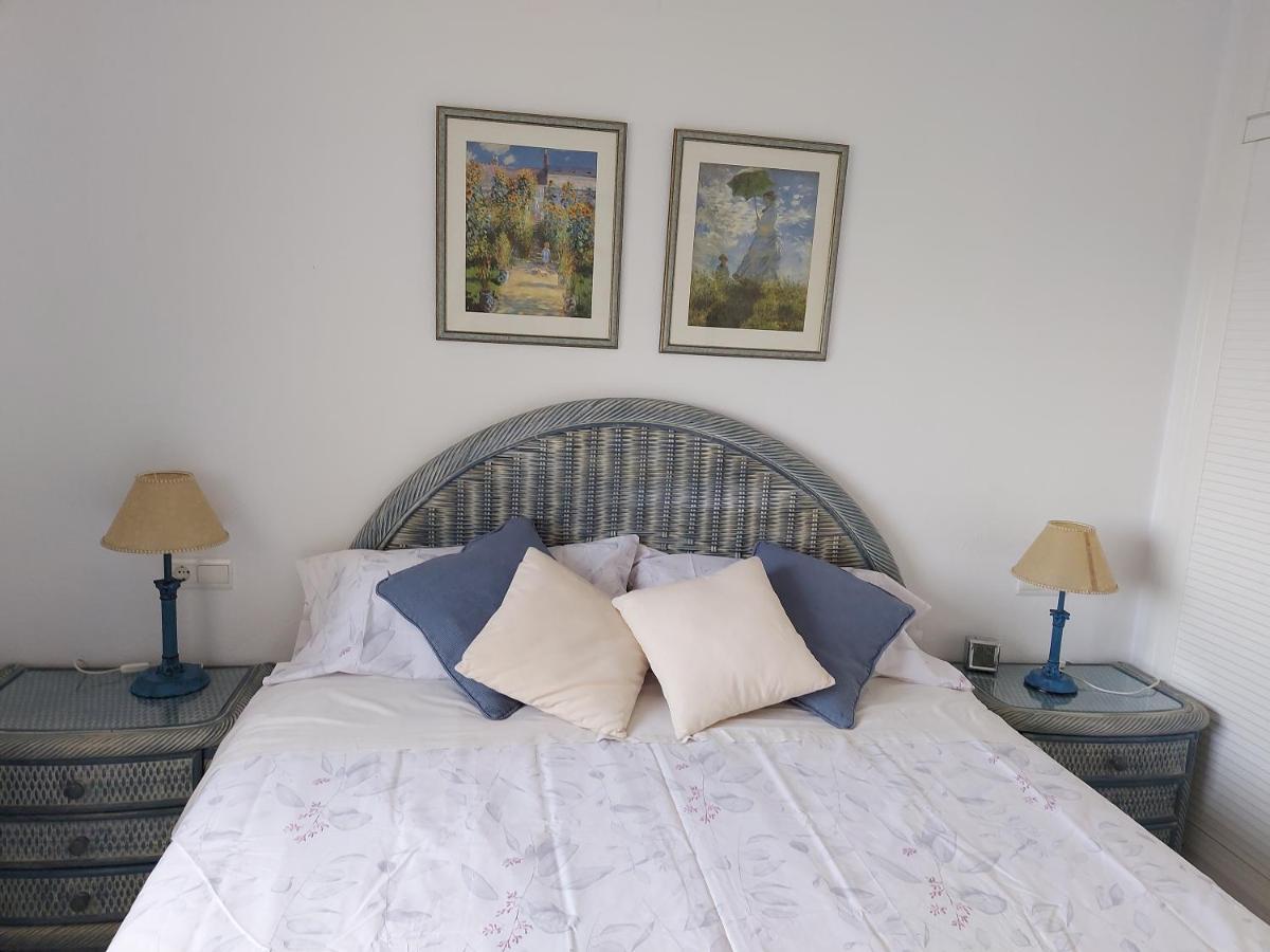 Estupendo Apartamento En Primera Linea De Playa Y Con Vistas Al Mar Дения Екстериор снимка
